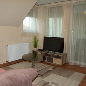 https://greta-apartman.hotels-hajduszoboszlo-hungary.com